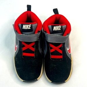 Toddler Boys Size 8C Nike Court Mid Shoes in Excellent Used Condition